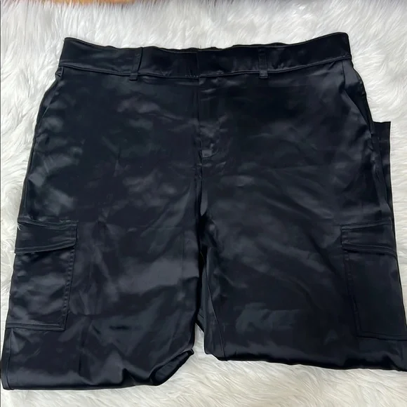 New Torrid Relaxed Taper Satin Cargo Pant Sleek Satin Pants size 16 - Picture 11 of 16